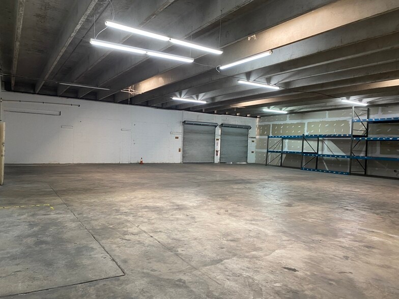 More Photos Of 3028 Mercury Rd, Jacksonville Warehouse For Lease