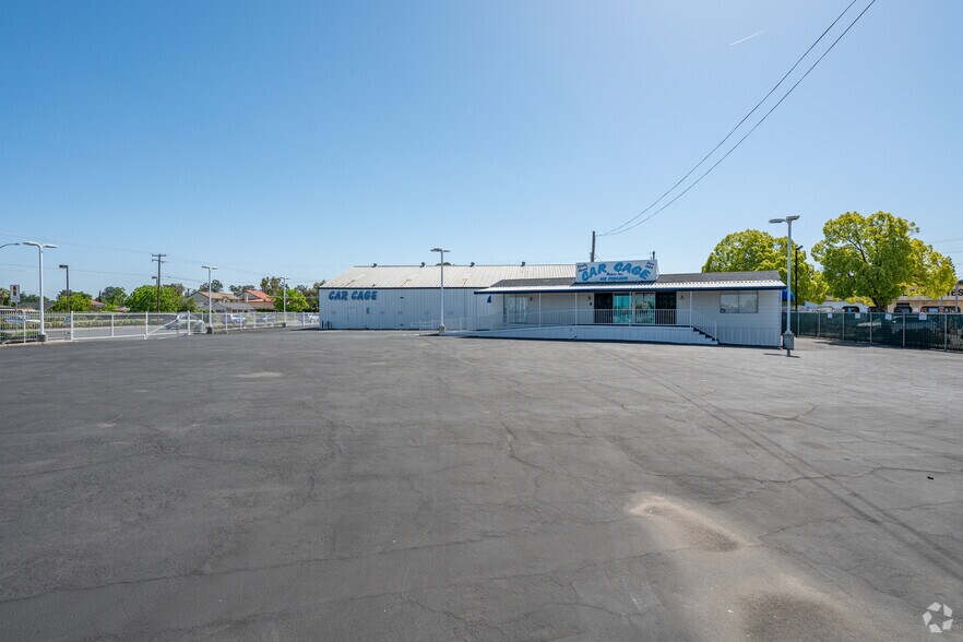 More Photos Of 6401 Stockton Blvd, Sacramento Auto Repair For Sale