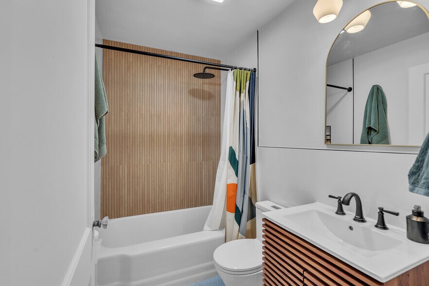 More Photos Of 35 Wilcox Rd, Tryon Apartments For Sale