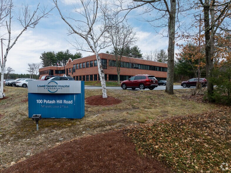 More Photos Of 100 Potash Hill Rd, Tyngsborough Office For Lease