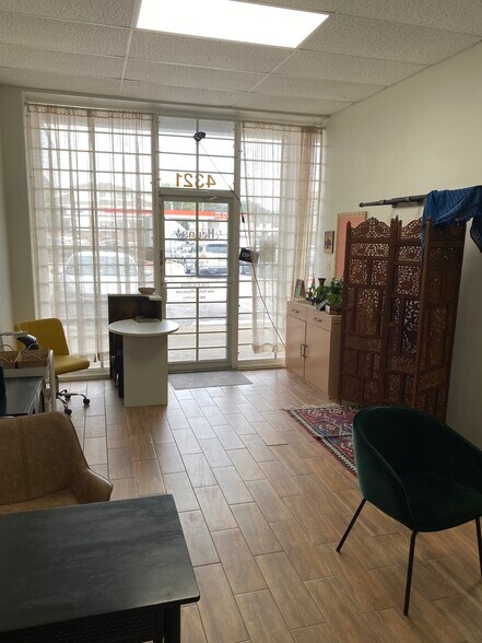 More Photos Of 4307-4321 Lemmon Ave, Dallas General Retail For Lease