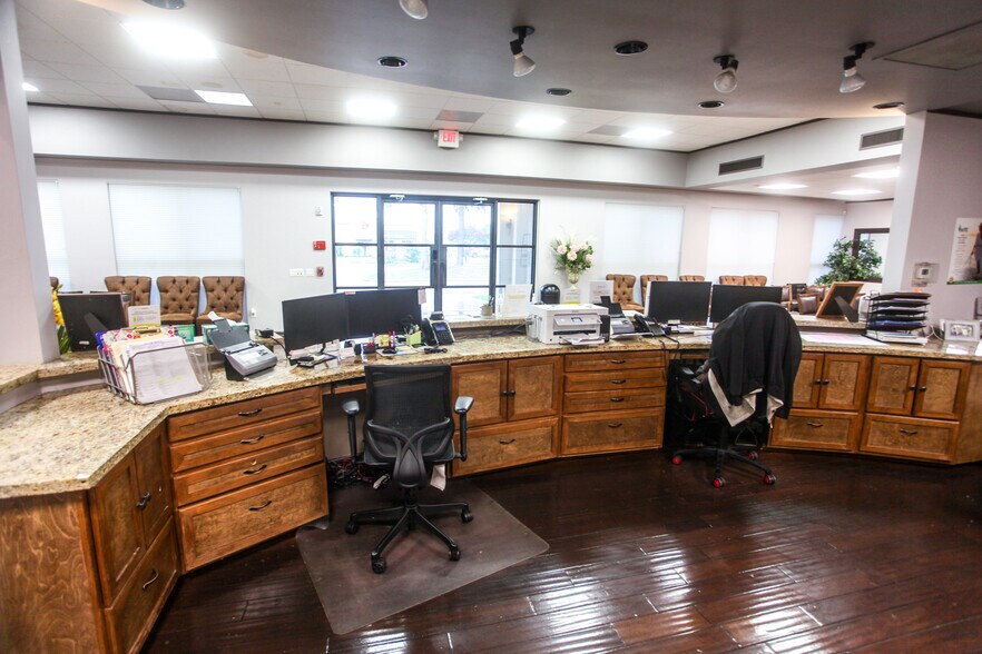 More Photos Of 19740 Interstate 45, Spring Healthcare For Lease