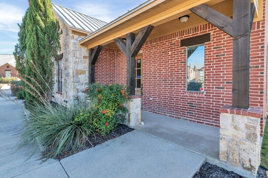 More Photos Of 12011 Bella Italia Dr, Fort Worth Office For Lease