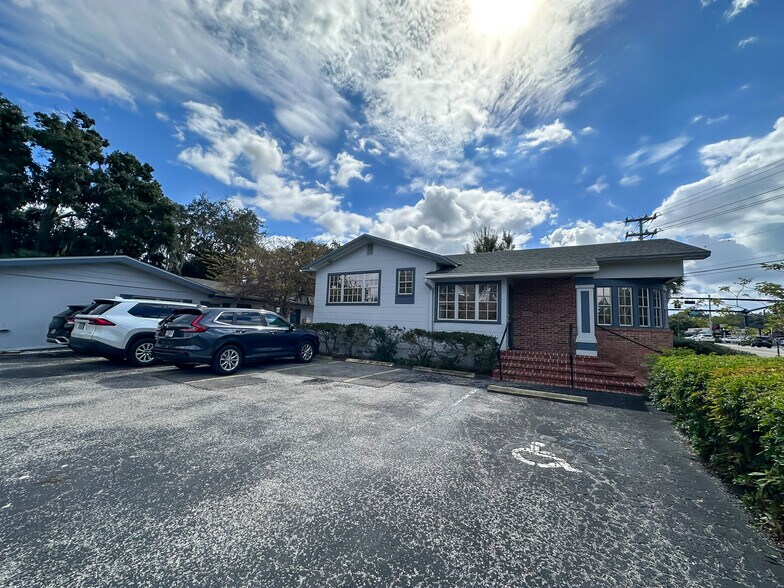 Primary Photo Of 2000 S Florida Ave, Lakeland Office For Lease
