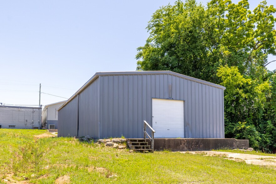 More Photos Of 501 W Forsyth St, Americus General Retail For Sale