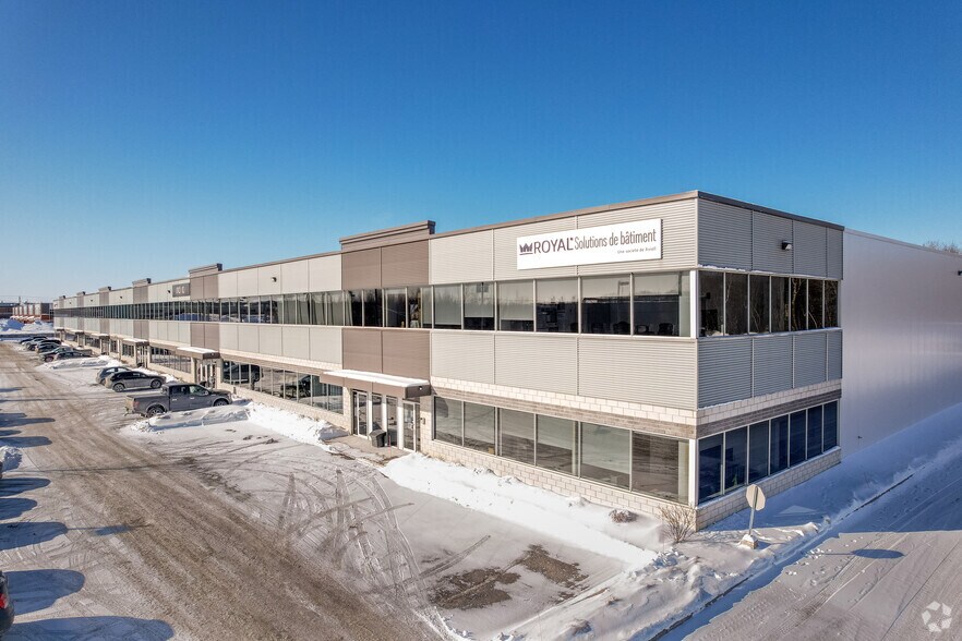 More Photos Of 1015-1037 Rue Des Forges, Terrebonne Industrial For Sale