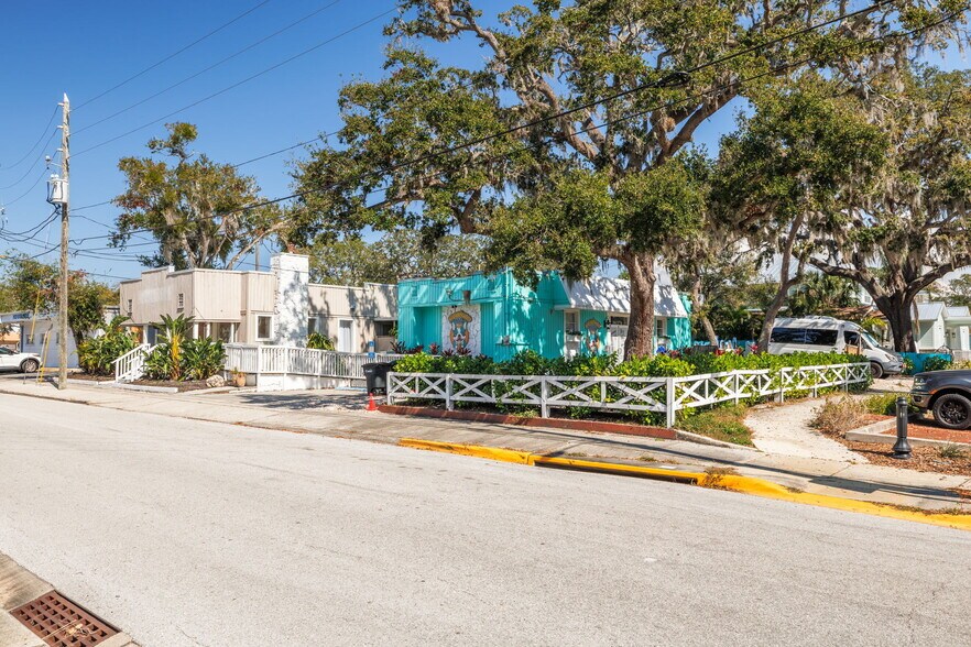 More Photos Of 132 7th Ave S, Safety Harbor Restaurant For Sale