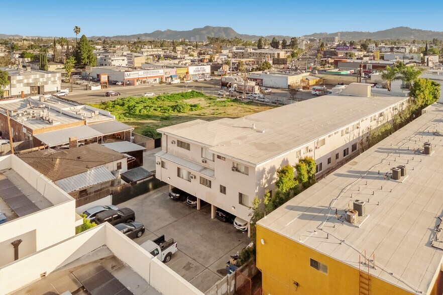 More Photos Of 11725 Gilmore St, North Hollywood Apartments For Sale