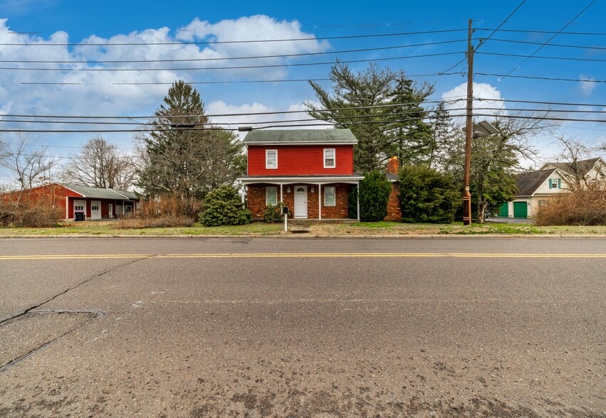 More Photos Of 90 Peters Ln, Blackwood Specialty For Sale