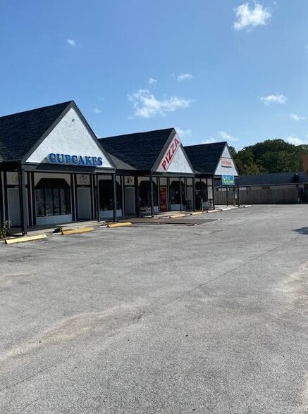 More Photos Of 6813-6823 State Road 54, New Port Richey Restaurant For Lease