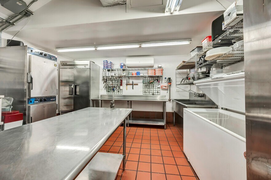 More Photos Of , Brookfield Unknown For Sale