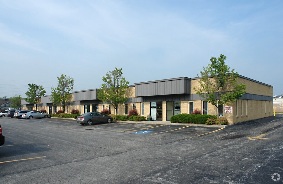 Primary Photo Of 9721 Prairie Ave, Highland Medical For Sale