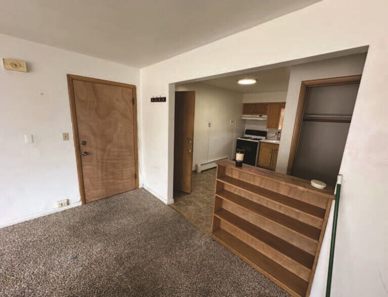 More Photos Of 17933 Torrence Ave, Lansing Multifamily For Sale