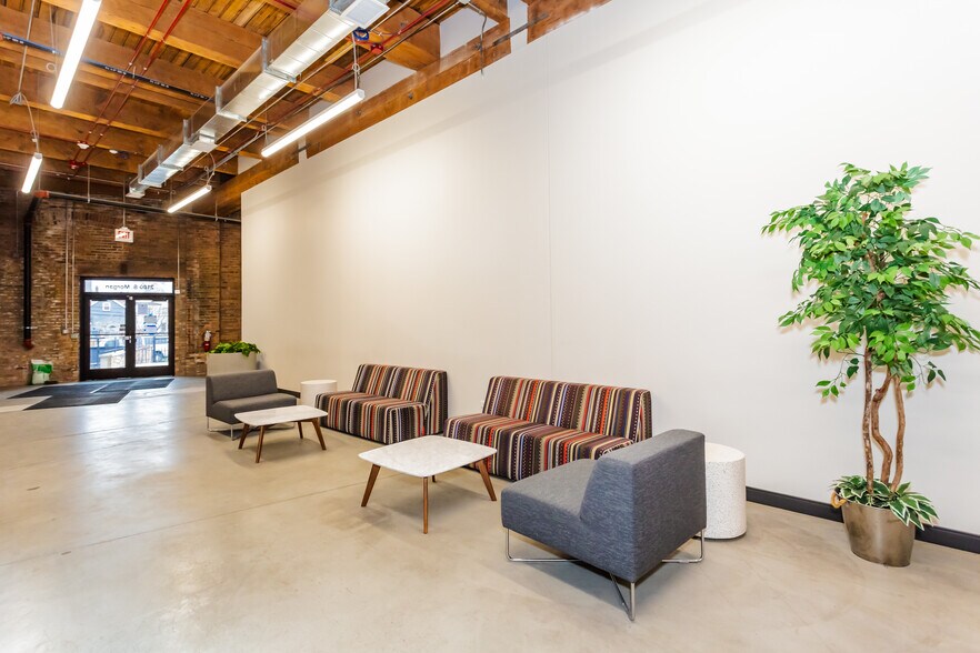 More Photos Of 2100 S Morgan St, Chicago Office For Lease