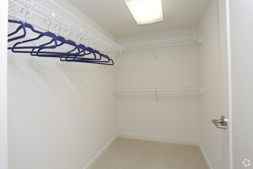 More Photos Of 174 E Main St, Spartanburg Apartments For Lease