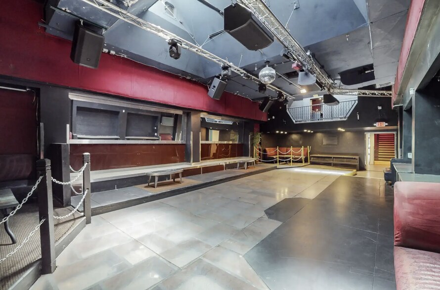 More Photos Of 211 Gold Ave SW, Albuquerque Storefront For Sale