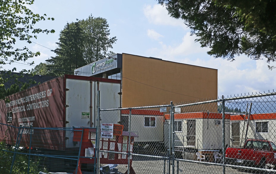 More Photos Of 2328 Clarke St, Port Moody Service For Lease