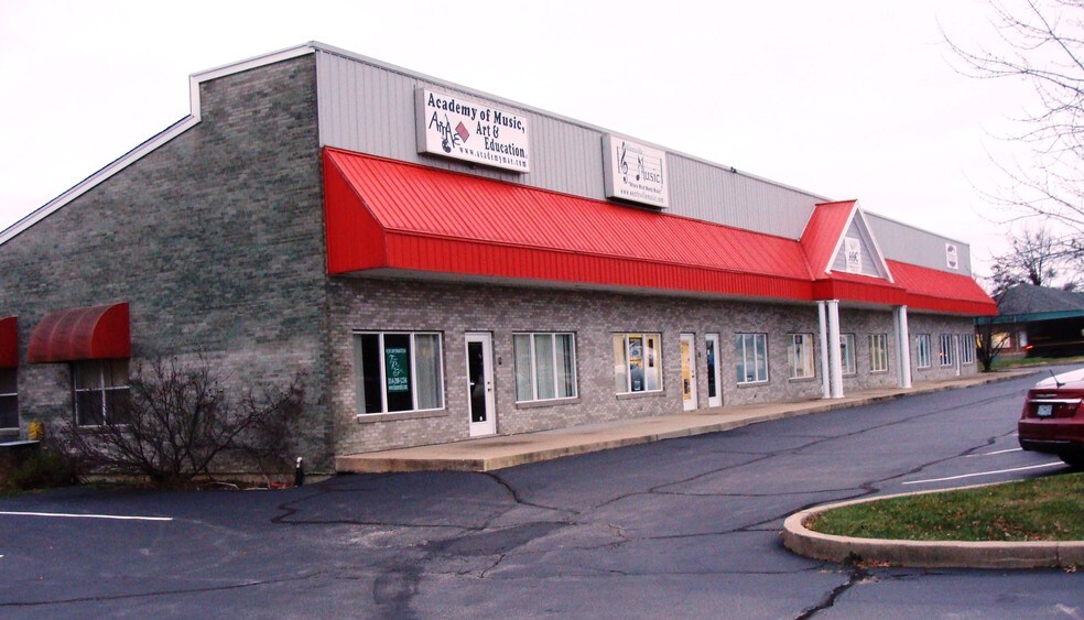 More Photos Of 950 Corporate Pky, Wentzville Office For Lease