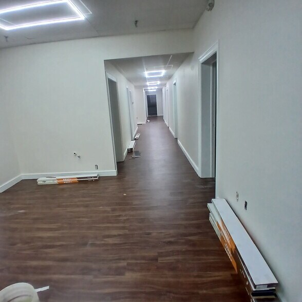 More Photos Of 201 W Market St, Kingsport Office For Sale