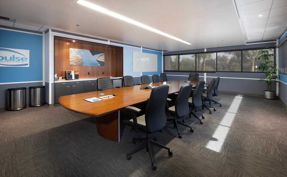 More Photos Of 6144 Calle Real, Goleta Office For Lease