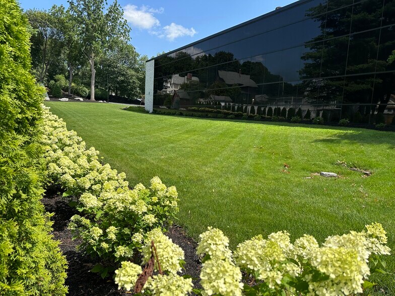 More Photos Of 1 Branch St, Methuen Medical For Lease