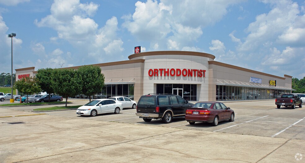 Primary Photo Of 3936-3974 Eastex Fwy, Beaumont Storefront Retail Office For Lease