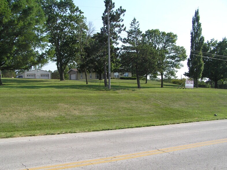 More Photos Of 10290 Veterans Memorial Pky, O'Fallon Office For Sale