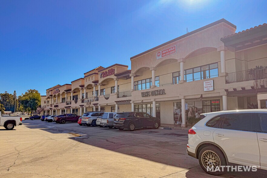 More Photos Of 680 E Alosta Ave, Azusa Freestanding For Lease