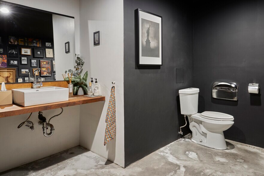 More Photos Of 2075 S Atlantic Blvd, Commerce Showroom For Sale
