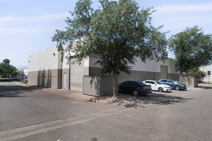 More Photos Of 665-675 Lincoln Ave, San Bernardino Warehouse For Sale