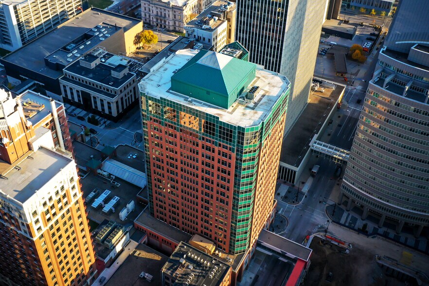 Primary Photo Of 699 Walnut St, Des Moines Office For Lease