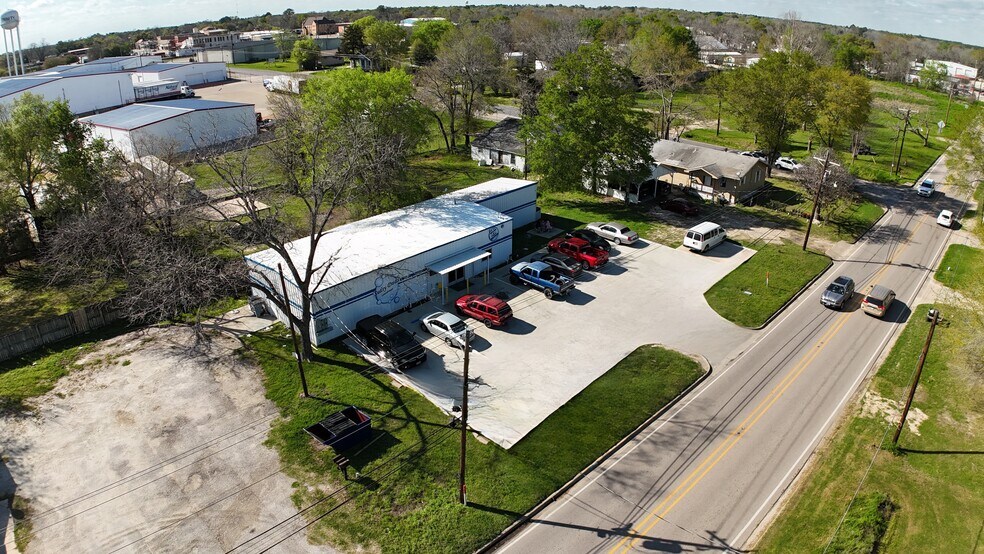 More Photos Of 118 Emory Sr, Trinity Distribution For Sale