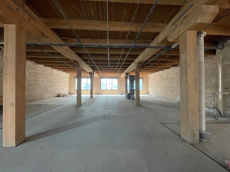 More Photos Of 1026 W Van Buren St, Chicago Loft Creative Space For Sale
