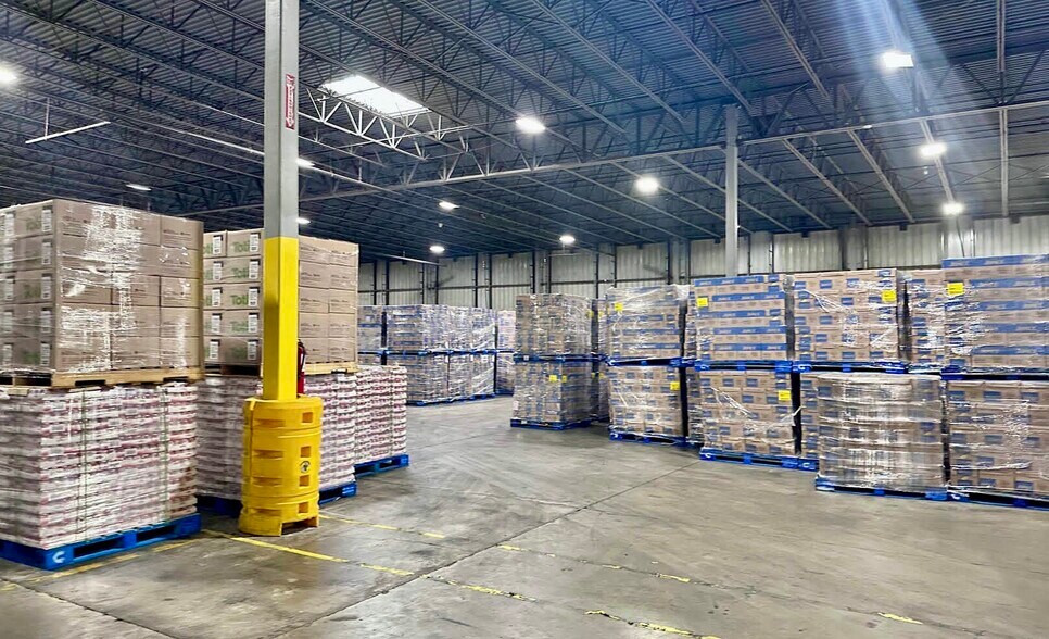 More Photos Of 1629 World Trade Center Loop, Laredo Distribution For Lease