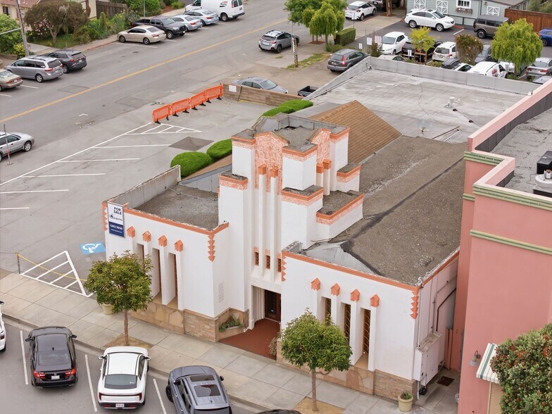 More Photos Of 645 Kelly Ave, Half Moon Bay Funeral Home For Sale