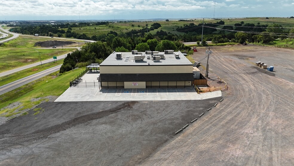 More Photos Of 23894 S Frontage Rd, Weatherford Bar For Sale