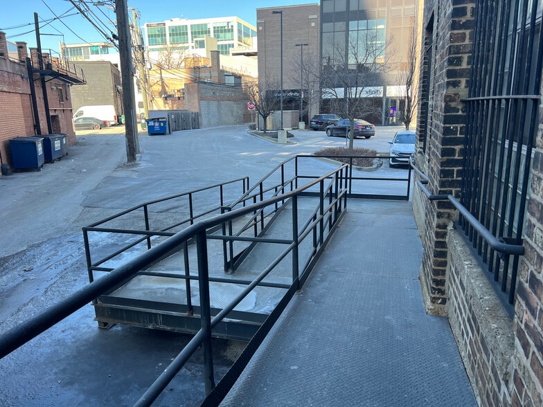 More Photos Of 1512 N Fremont St, Chicago Loft Creative Space For Lease