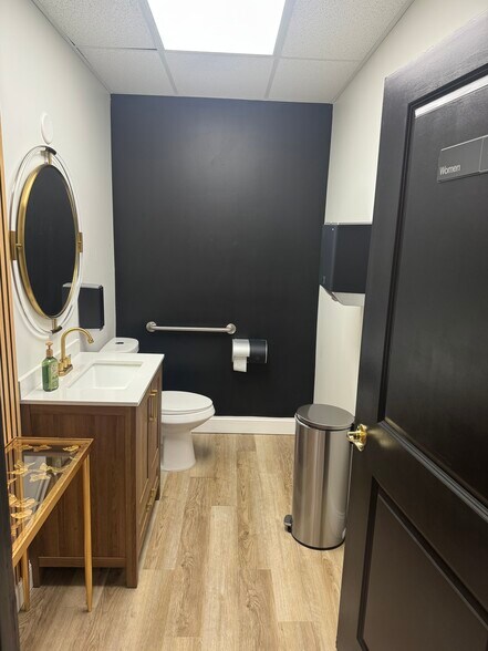 More Photos Of 3200-3226 W Hillsboro Blvd, Deerfield Beach Storefront For Lease
