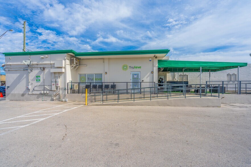 More Photos Of 4020 NW 26th St, Miami Freestanding For Sale