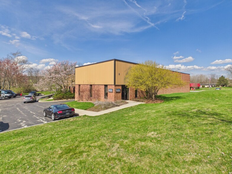 More Photos Of 305 Commerce Dr, Exton Light Manufacturing For Sale