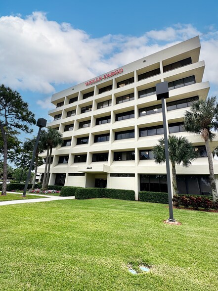 More Photos Of 4440 PGA Blvd, Palm Beach Gardens Office For Lease