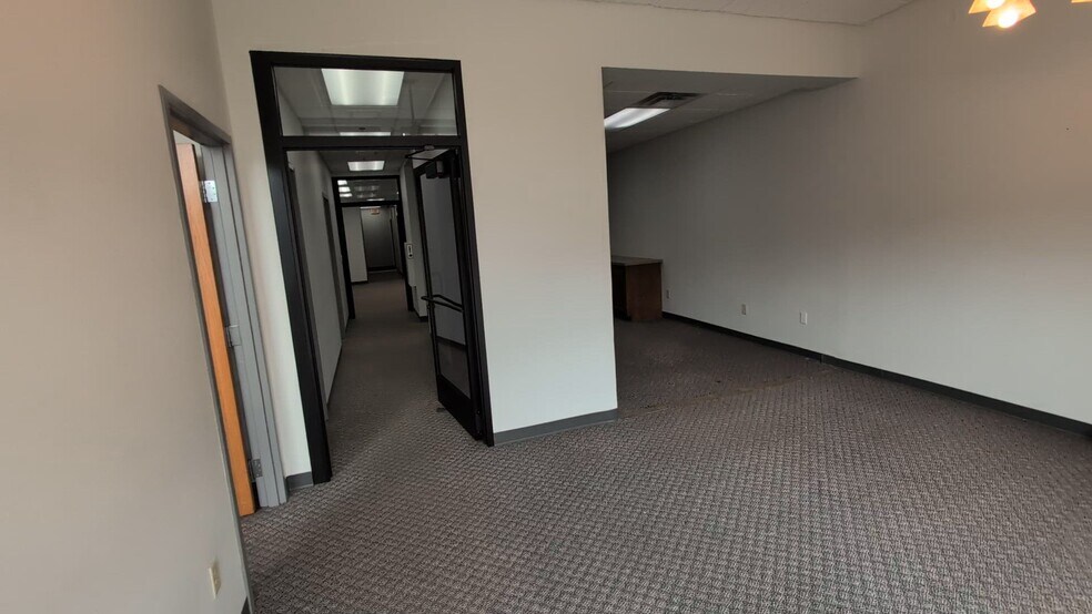 Primary Photo Of 1000 W Wisconsin Ave, Appleton Unknown For Lease