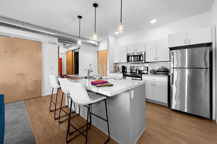 More Photos Of 4326 Hickman Rd, Des Moines Apartments For Sale