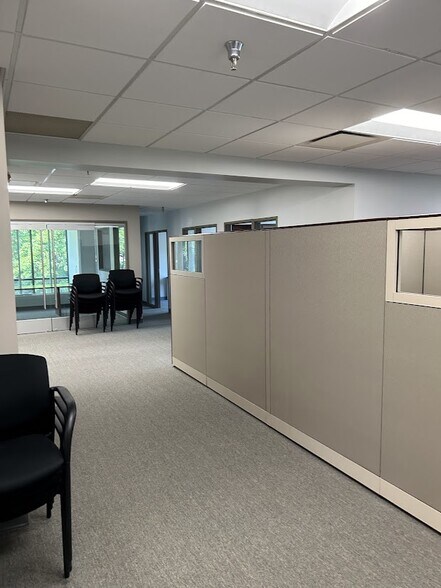 More Photos Of 103 Bradford Rd, Wexford Medical For Lease