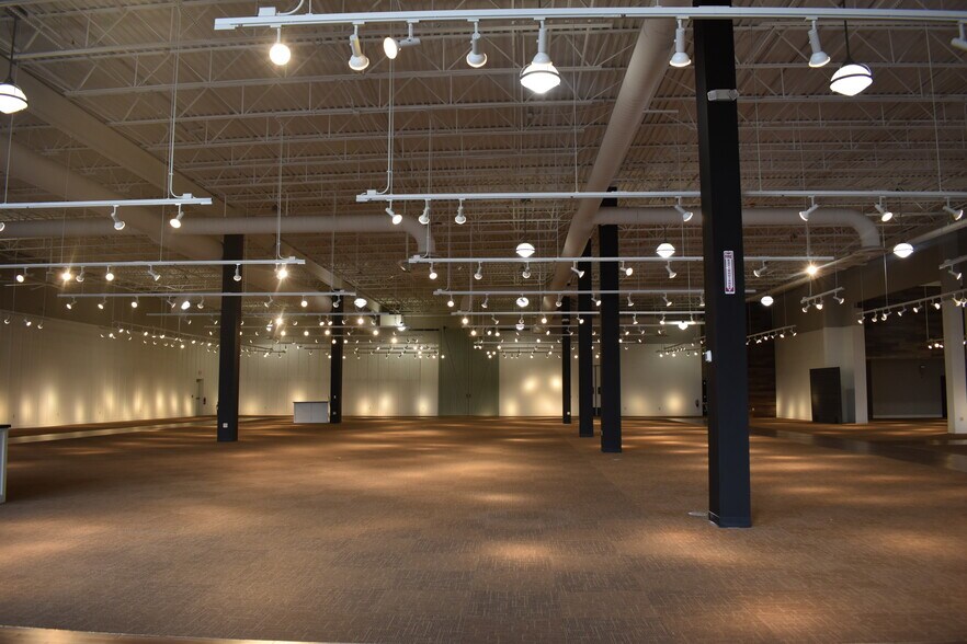 More Photos Of 10777 W 6th Ave, Lakewood Storefront For Lease