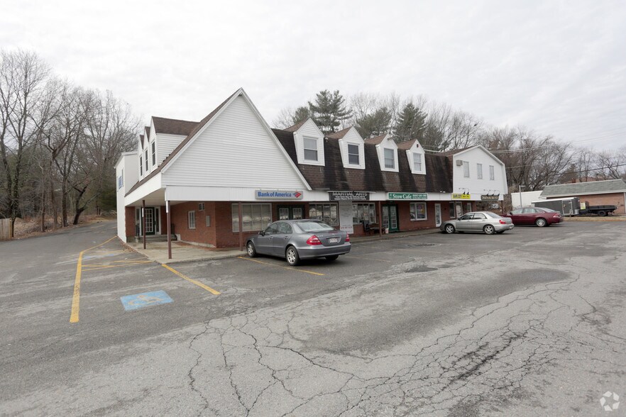 More Photos Of 118 Great Rd, Stow Storefront Retail Office For Lease