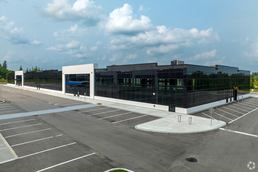 More Photos Of 31 Performance Dr, Richmond Hill Office For Sale