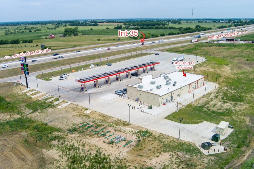 More Photos Of 19676 N Interstate 35, West General Retail For Lease