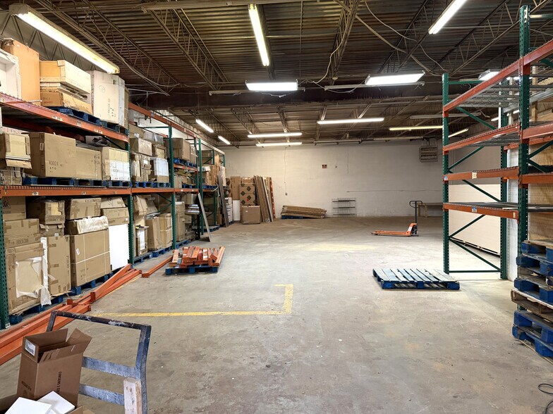 More Photos Of 449 N Cameron St, Winchester Manufacturing For Lease