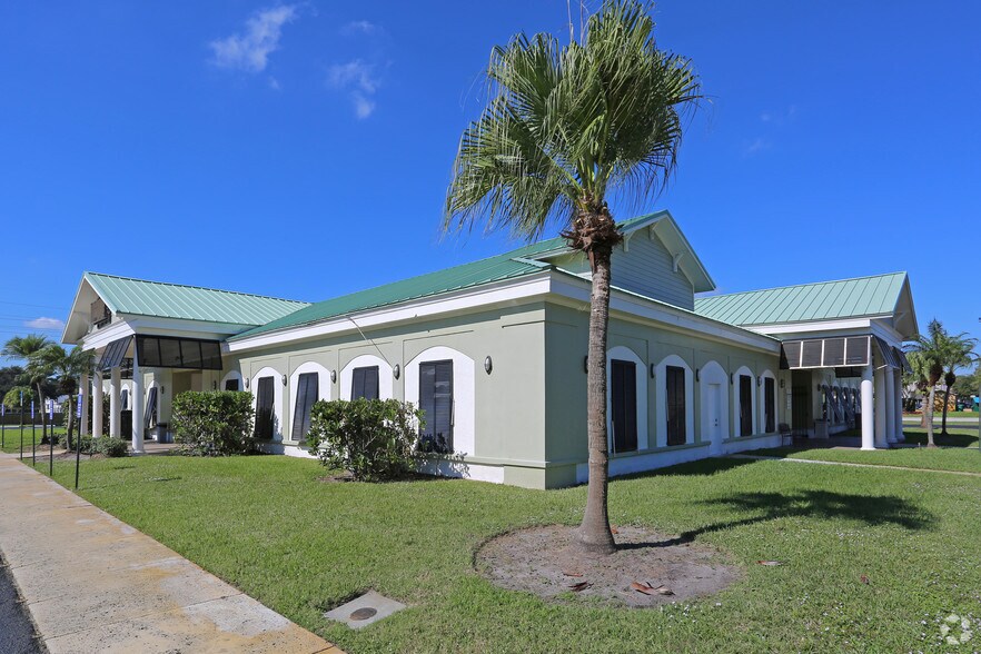 Primary Photo Of 3395-3405 NW Federal Hwy, Jensen Beach Freestanding For Sale